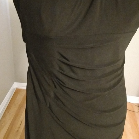 Black/gold Gown - Picture 3 of 5